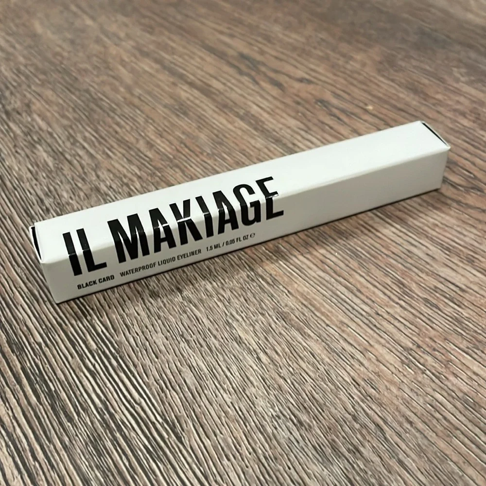 IL MAKIAGE Black Card Waterproof Liquid Eyeliner